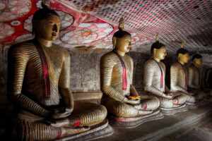 buddha statues dambulla cave temple sri lanka 1