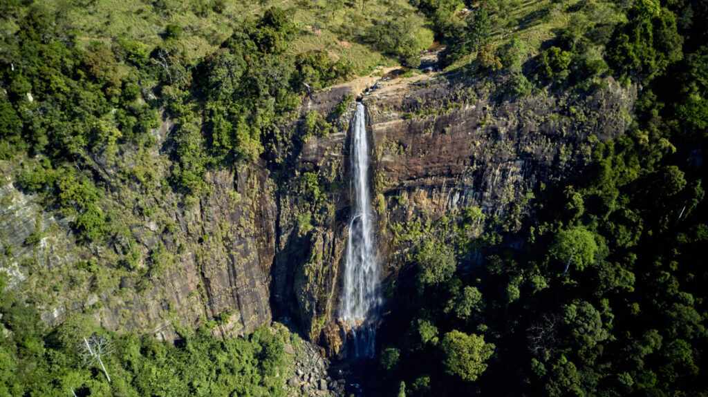 Breathtaking view of Diyaluma Falls, recognized as one of the best waterfalls in Sri Lanka, with its majestic cascade amidst natural surroundings