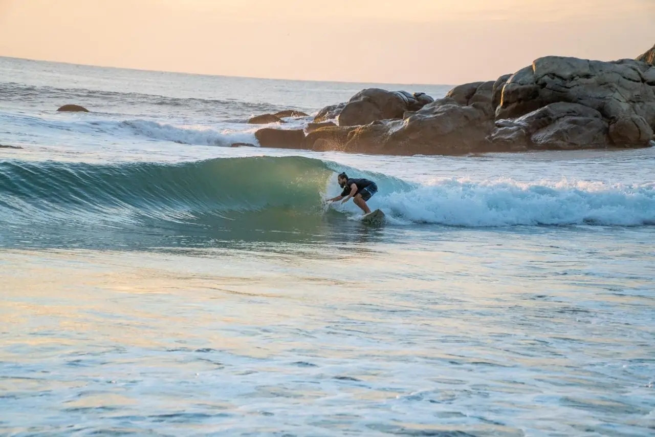 Whiskey Point Surf: Thrilling Sri Lankan Surf Experience