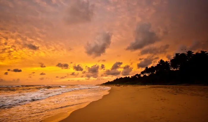 visit the benthota beach and enjoy the sun set.